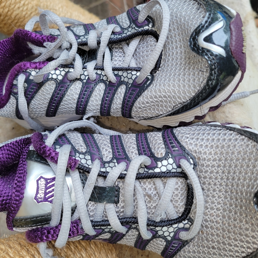 Women's K Swiss tennis shoes